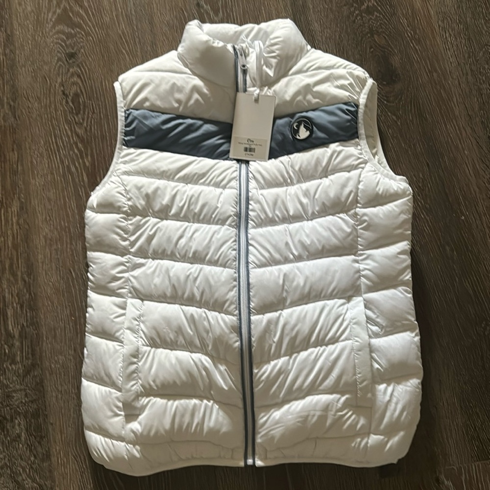 ZYIA puffy vest. NWT. Size M